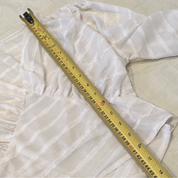 3/$15‼️ DAZY White Striped Ruched Bust Crop Blouse w/ Back Tie, Size M, V-Neck - Picture 7 of 10